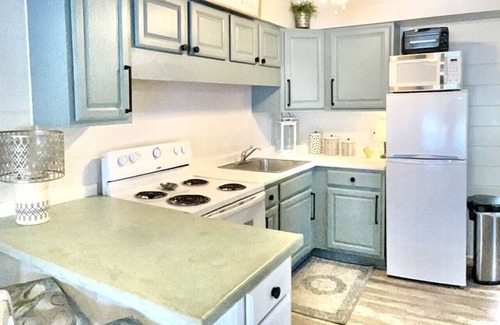 Stevensville House | Chalet on the Lake 95 w/Beach Access, Pools, Sport Courts, Fishing Pond & more!
