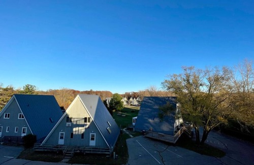 Stevensville House | Chalet on the Lake 39 w/Beach Access, Pools, Sport Courts, Fishing Pond & more!