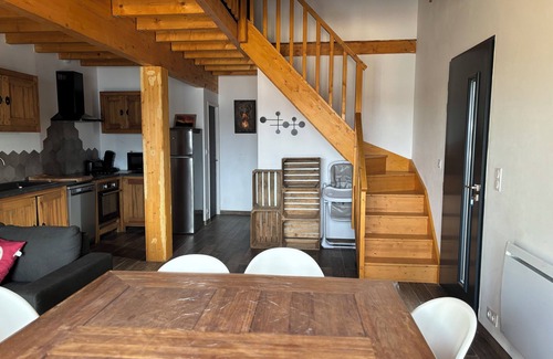 Matemale Ski Chalet | Chalet on the shores of Lake Matemale