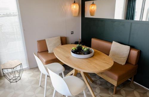 Kortgene Ski Chalet | Chalet op camping aan het Veerse Meer