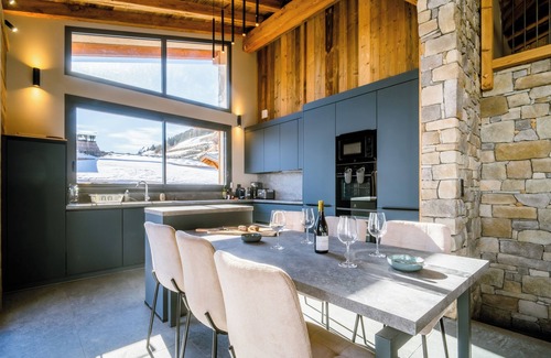 Les Deux Alpes Ski Chalet | CHALET PANORAMIK SLEEPS 14 WITH EXCEPTIONAL VIEW