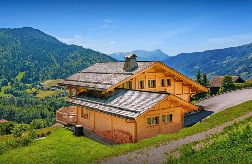 Saint-Jean-de-Sixt Ski Chalet | Chalet Polanka - luxury ski base for 12, cosy fire & views - OVO Network