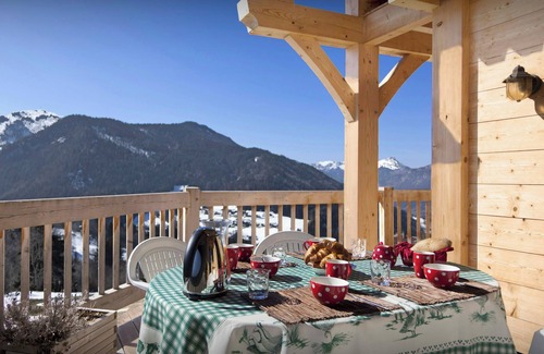 Saint-Jean-de-Sixt Ski Chalet | Chalet Polanka - luxury ski base for 12, cosy fire & views - OVO Network