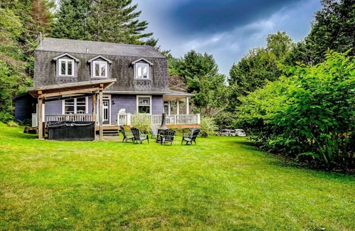 Mont-Tremblant Ski Chalet | Chalet Pont De Fer - 12 Guest- 6BDR with Jacuzzi