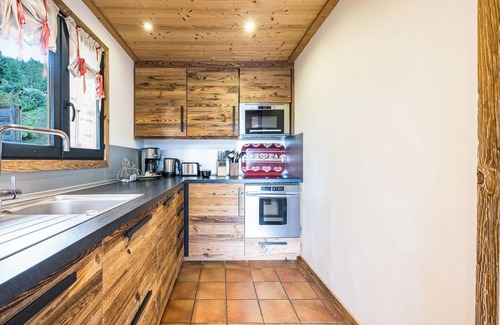 Manigod Ski Chalet | Chalet 'Povote' with Mountain View, Shared Pool and Wi-Fi