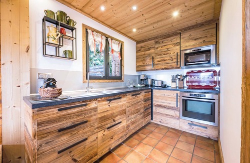 Manigod Ski Chalet | Chalet 'Povote' with Mountain View, Shared Pool and Wi-Fi