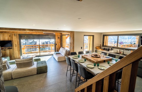 Les Deux Alpes Ski Chalet | CHALET PREMIERE LOGE 12 PEOPLE DOMINANT VIEW