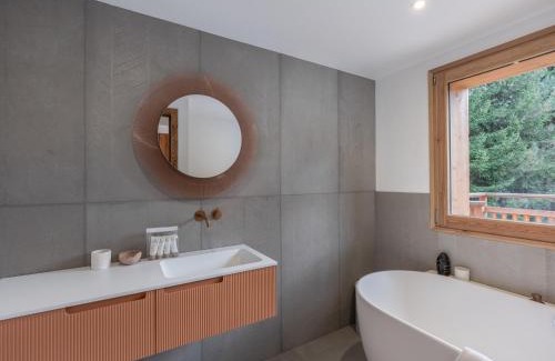 Meribel Ski Chalet | Chalet rénové à Méribel avec sauna, jacuzzi et terrasse - FR-1-565-107