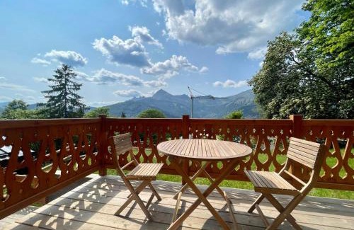 Crest-Voland Ski Chalet | Chalet rénové 2-4 pers, terrasses, vue Mont Charvin - FR-1-505-187