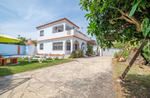 Vinaros House | Chalet Ramon with Terrace, Private Pool & A/C