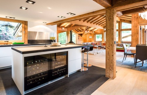 Les Praz-de-Chamonix Apartment | Chalet Rass: Sublime five bedroom chalet fully equipped