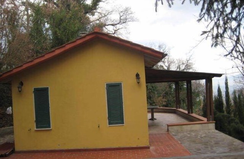 Panicale Ski Chalet | Chalet Romantic and peaceful - one bedroom, covered panoramic terrace barbecue