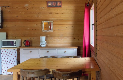 Darbres Ski Chalet | Chalet 'Rouge 4 Personnes' with Balcony and Wi-Fi