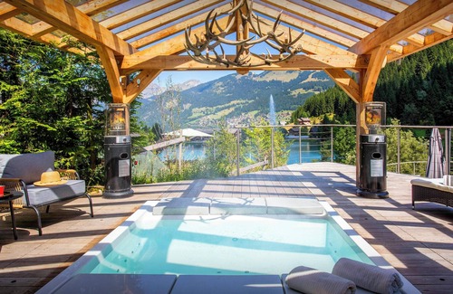 Chatel Ski Chalet | Chalet Ruisselet - family mountain base 12p, hot tub & lake - OVO Network