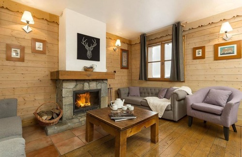 Bergers Ski Chalet | Chalet, ski-in/ski-out & foot of the slopes, terrace, fireplace or stove, parking, tv, 195-200m²