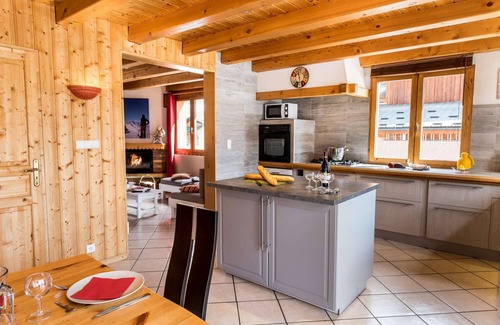 Le Bettaix Ski Chalet | Chalet Snow Paradise