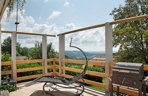 Grattersdorf House | Chalet 'Sonnenwald' with Mountain View, Balcony and Wi-Fi