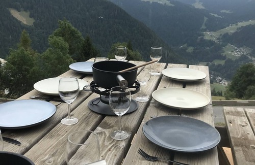 Morzine Ski Chalet | chalet Spa 14 Pers - 150 m from the cable cars - quiet not overlooked.