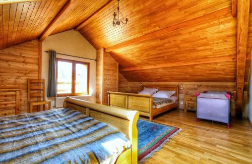La Salle-les-Alpes Ski Chalet | Chalet Stam
