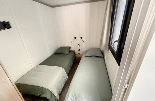 Jullouville Ski Chalet | Chalet standing, 6 couchages, piscine chauffée, terrasse privée, proche plage et commerces - FR-1-361-520