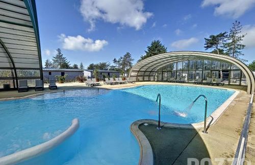 Jullouville Ski Chalet | Chalet standing, 6 couchages, piscine chauffée, terrasse privée, proche plage et commerces - FR-1-361-520