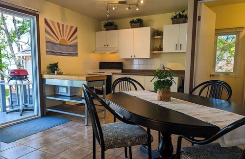 Cap-Saint-Ignace Ski Chalet | Chalet/Studio #1 Waterfront with Spa, Fireplace & Wifi
