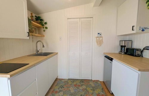 Cap-Saint-Ignace Ski Chalet | Chalet Studio #3 Waterfront with Spa, Fireplace & Wifi