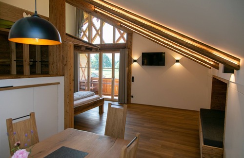 Gaißach Ski Chalet | Chalet-style apartment in a high seat *feeling of a mountain hut on a farm*
