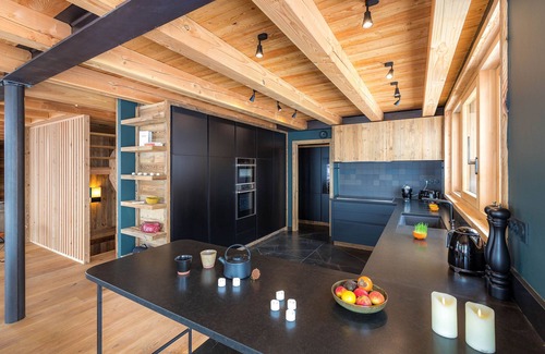 Monetier-les-Bains Ski Chalet | Chalet Tabuc spacious contemporary comfortable