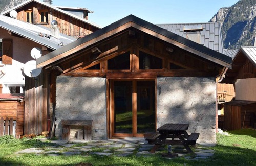 Pralognan-la-Vanoise Ski Chalet | Chalet, terrace, fireplace or stove, tv, 160m², Pralognan-la-Vanoise