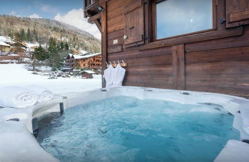 Samoens Ski Chalet | Chalet Timothy - mountain break for 12 with hot tub - OVO Network