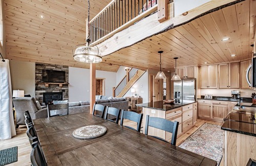 Bethel Ski Chalet | Chalet Tourmaline - Charming Newly Built Chalet