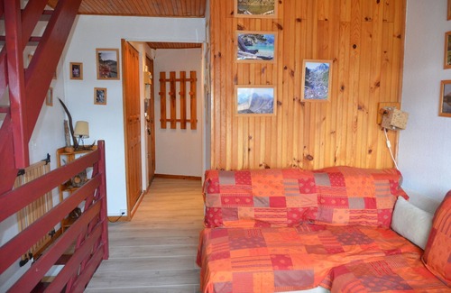 Les Angles Ski Chalet | Chalet Triplex cosy quiet edge of forest and close to shops 6 pers + BB