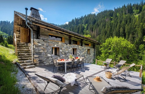 La Giettaz Ski Chalet | Chalet Victorina - stunning ski home for 12, close to slopes - OVO Network