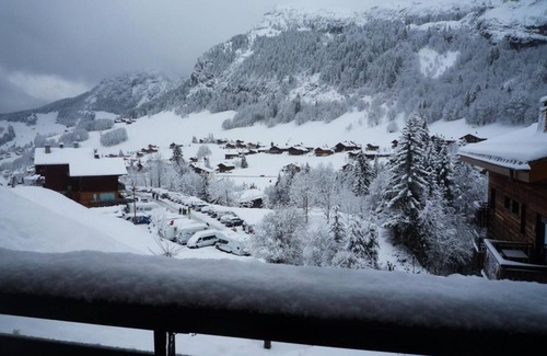 Le Chinaillon Ski Chalet | Chalet, view mountain, fitness, sauna, terrace, balcony, fireplace or stove, parking, tv, 190m²