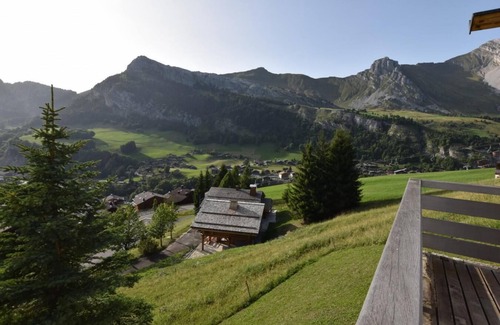 Le Chinaillon Ski Chalet | Chalet, view mountain, fitness, sauna, terrace, balcony, fireplace or stove, parking, tv, 190m²