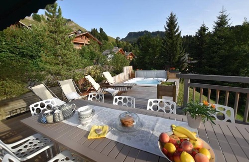 Le Chinaillon Ski Chalet | Chalet, view mountain, fitness, sauna, terrace, balcony, fireplace or stove, parking, tv, 190m²