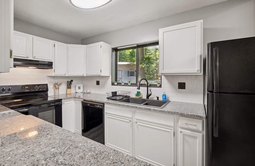 Luray Ski Chalet | Chalet w Hot Tub, Fire Pit, Grill & Deck