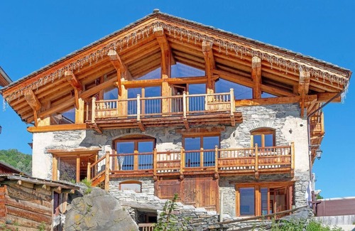 Villaroger Ski Chalet | Chalet, wifi, ski-in/ski-out & foot of the slopes, sauna, terrace, balcony, parking, tv, 170-180m²