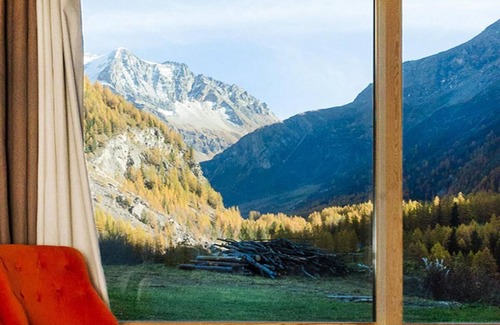 Nancroit Ski Chalet | Chalet, wifi, view valley, sauna, balcony, fireplace or stove, parking, tv, ski locker, 330m²
