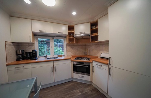 Beekbergen-Zuid House | Chalet with 3 bedrooms and a terrace