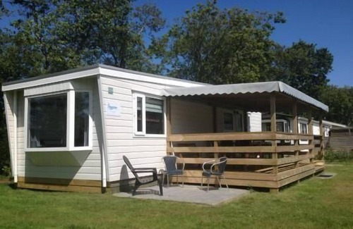 Buren Apartment | Chalet with a roofed veranda near the beach
