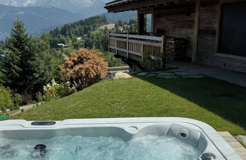 Combloux Ski Chalet | Chalet with panoramic view of Mont Blanc