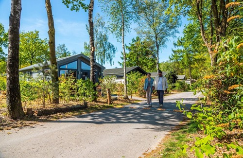 Otterlo House | Chalet with sleeping loft, living room-bedroom and 1 bathroom