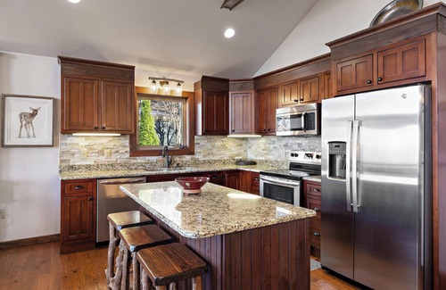 Boone House | Chalet with sweeping mountain views near Blowing Rock and Boone