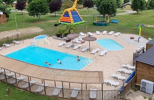 Naucelle Ski Chalet | Chalet with Terrace for 4 people in Naucelle