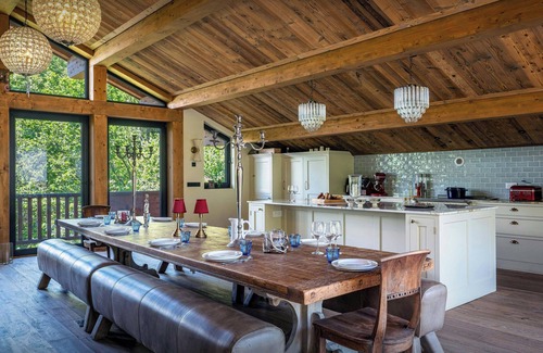 Seez Ski Chalet | Chalet Wonderland - Amazing chalet for 13 with summer pool - OVO Network