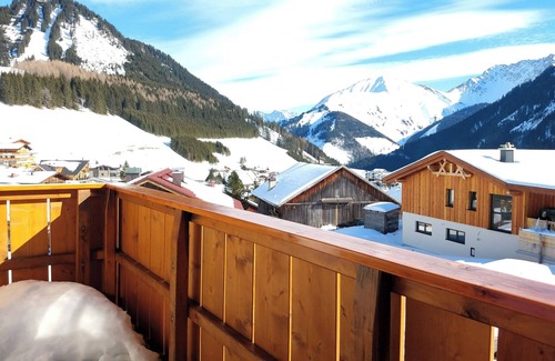 Berwang Apartment | Chalet zur Rose 3-room apartment "Alpen Lilie" 2-8 persons (95m2)