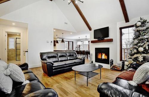 Stoneham Ski Chalet | Chalets Alpins- 27 Chemin des Skieurs