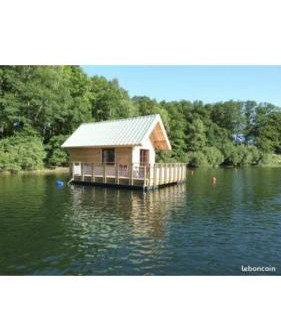 Saint-Gerons House | Chalets flottants lac saint Étienne Cantales